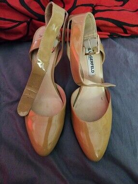 Karl Lagerfeld Nude Patent Pointed-Toe Slingback Pumps